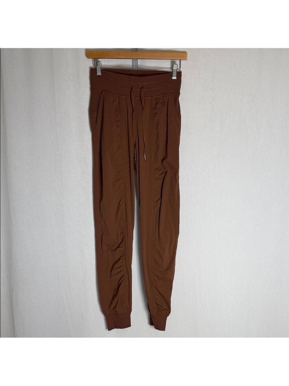 Lululemon Dance Studio Mid-Rise Jogger Size 2 in Roasted Brown Unlined